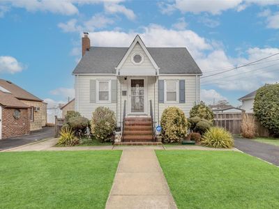 2279 Townsend Road, Seaford, NY, 11783