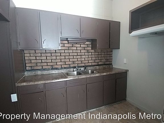 4th image of 3720 Caroline Ave