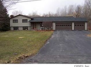 6093 Holcomb Hill Rd, La Fayette, NY 13084