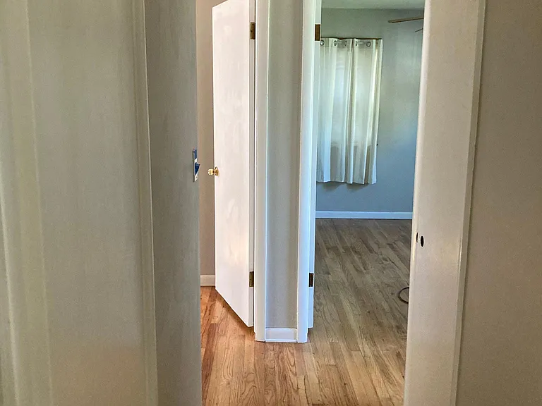 13400 Locust St — Photo 9