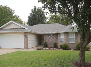 213 E Wilson St, Republic, MO 65738