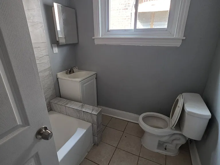 4542 N 19th St #2 — Photo 10