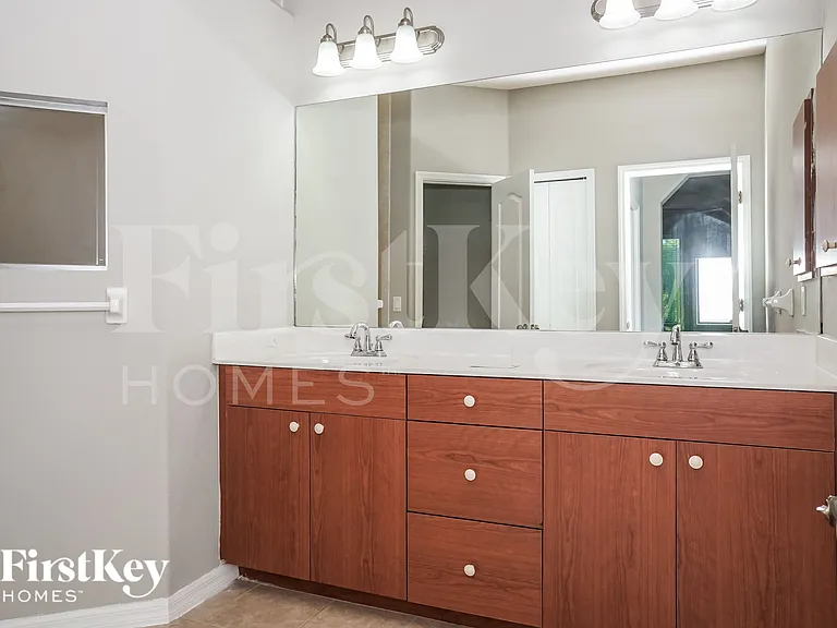 5108 Sylvania Ave — Photo 9