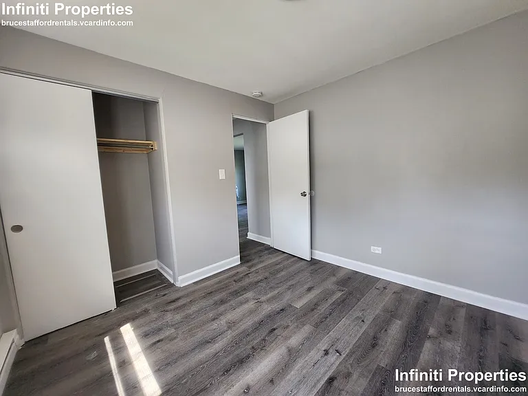 2113 119th St #6 — Photo 7