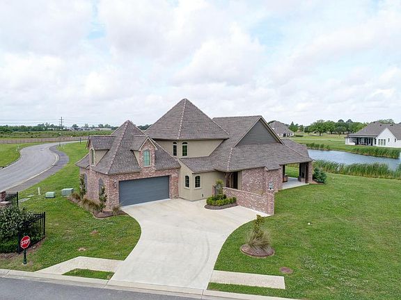 3rd image of 1080 The Lake Dr