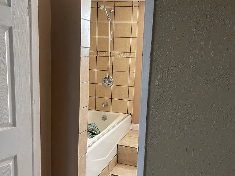 Master suite bathroom