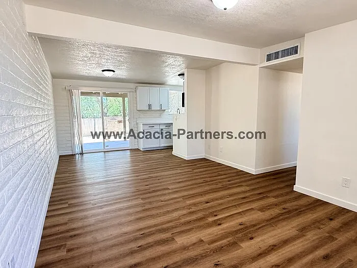 3243 W Bartlett Pl — Photo 3
