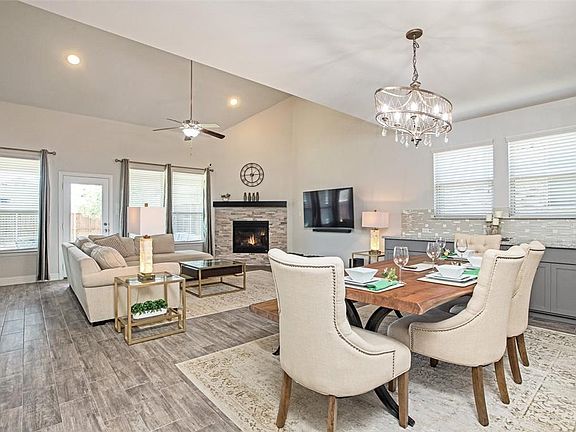 5th image of 933 Slate Ln