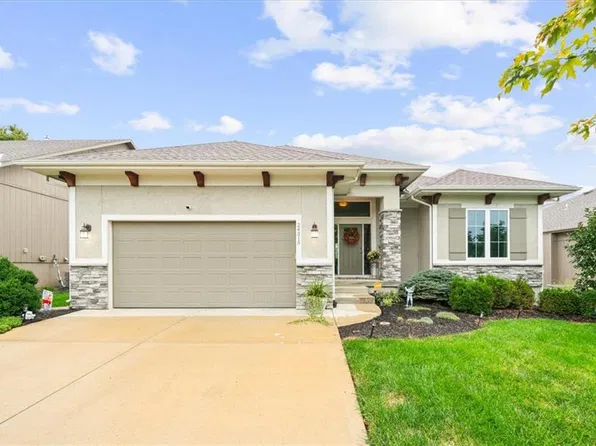 24315 W 91st Pl, Lenexa, KS 66227