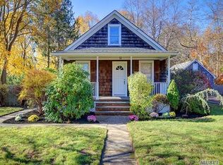 438 Munsell Rd, East Patchogue, NY 11772