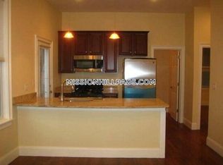 26 Saint Albans Rd #11, Boston, MA 02115