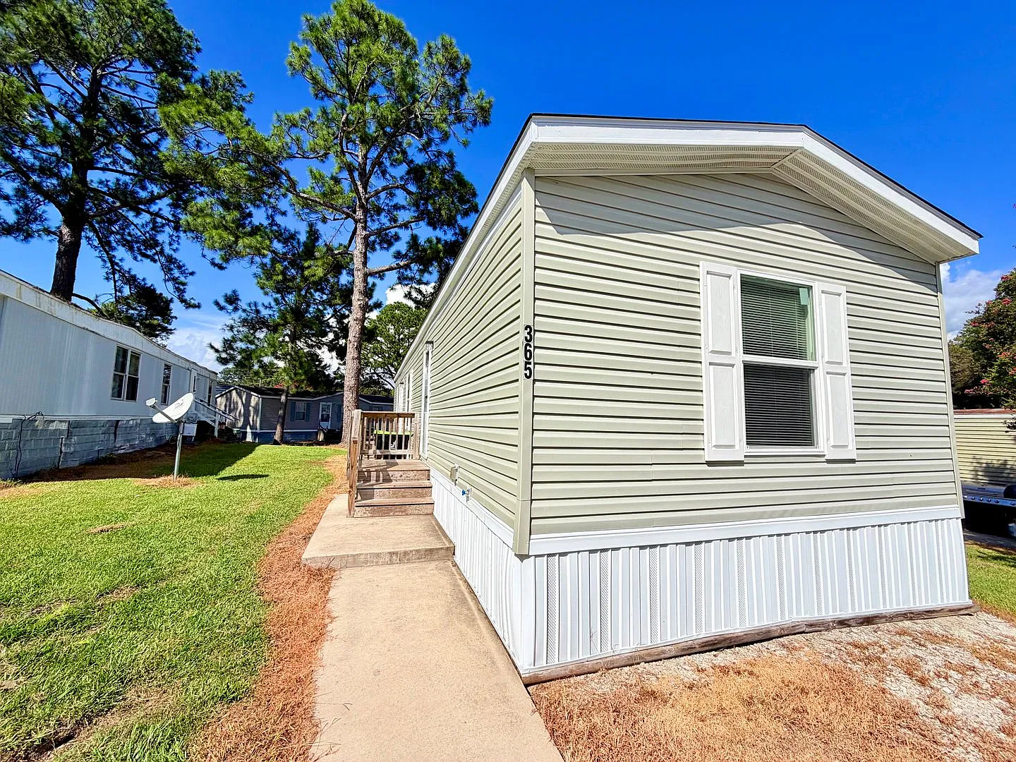 2 bed, 896 sqft, $1,238 — Photo 1