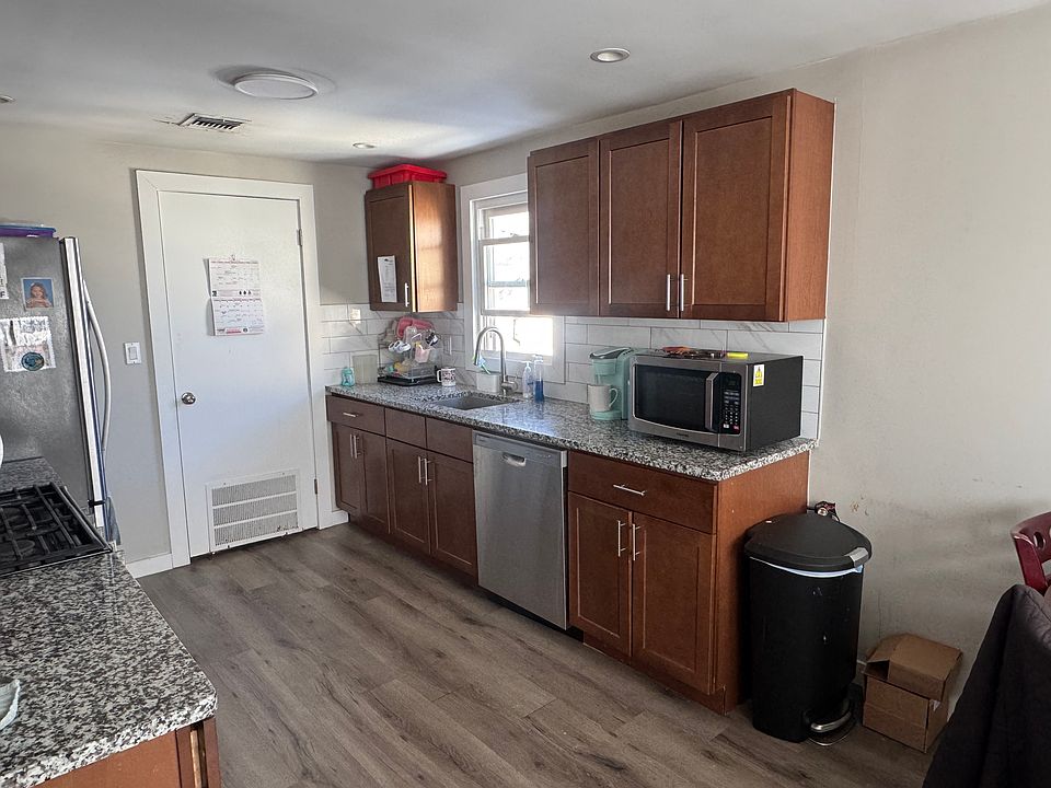 2nd image of 85 W Prospect St Floor 2