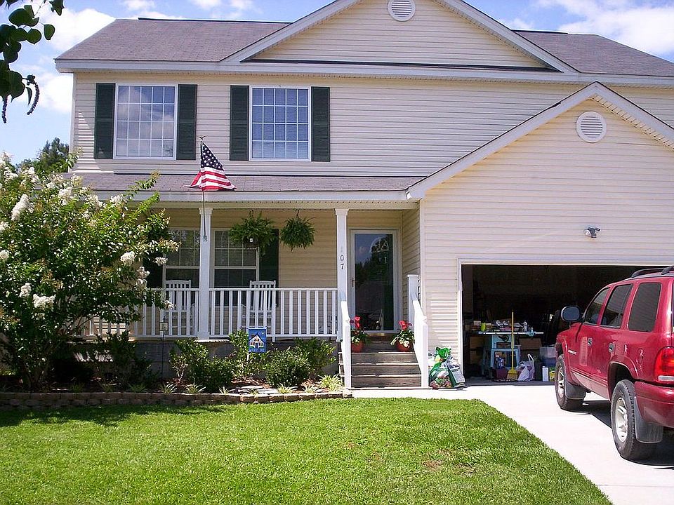1st image of 107 Grantham Ct