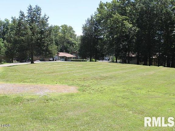 5th image of 379 Sleepy Hollow Ln
