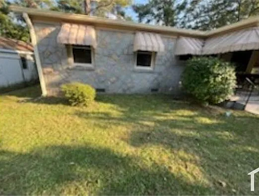 3 bed, 1067 sqft, $1,900 — Photo 4