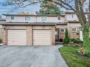 100 Quigley Rd #124, Hamilton, ON L8K6J1