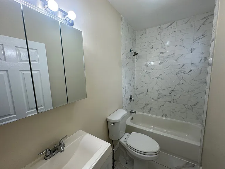 40 W End Ave — Photo 9