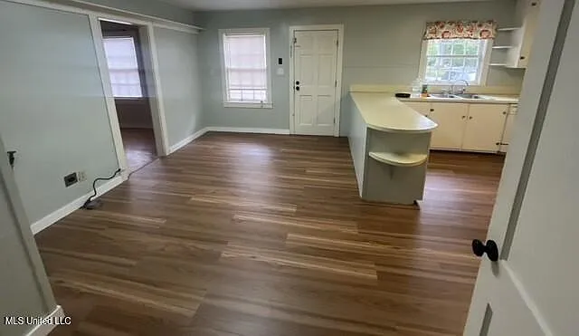 403 S Laurel St — Photo 3