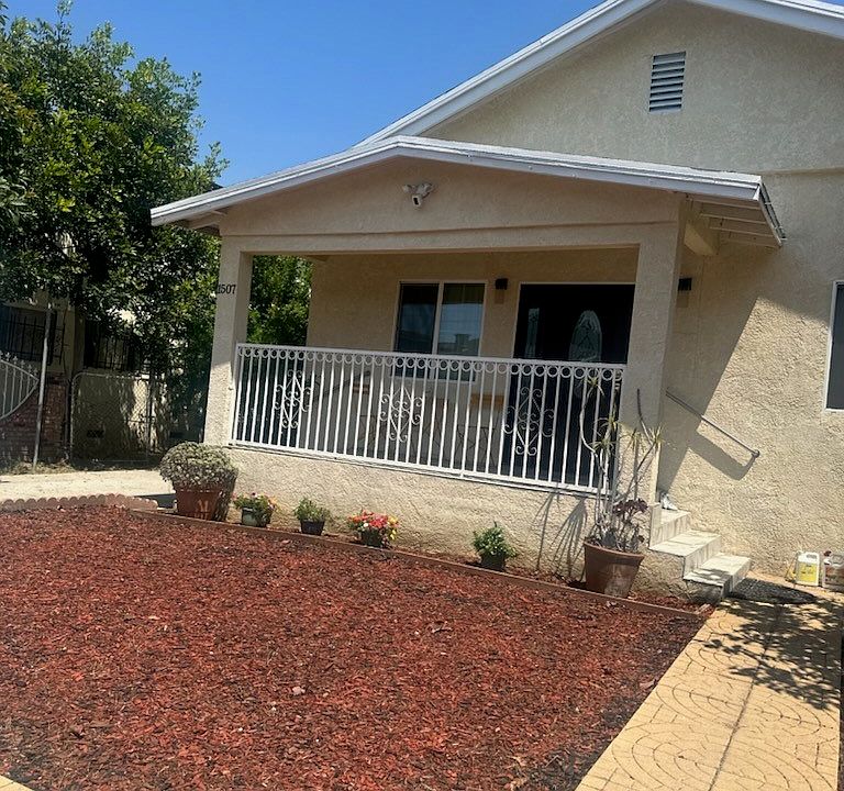 1st image of 1507 W 82nd St
