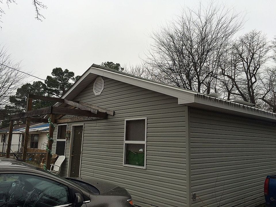 2nd image of 1105 Church St