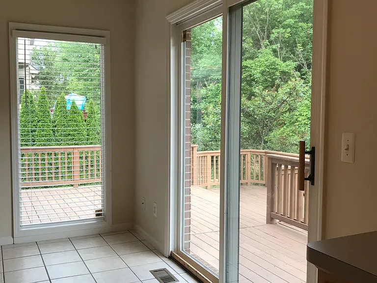 7782 Watford Dr — Photo 16