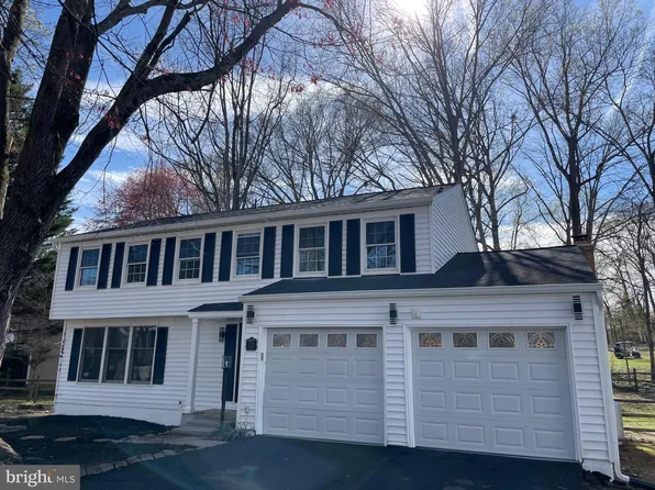 4178 Waterway Dr, Dumfries, VA 22025