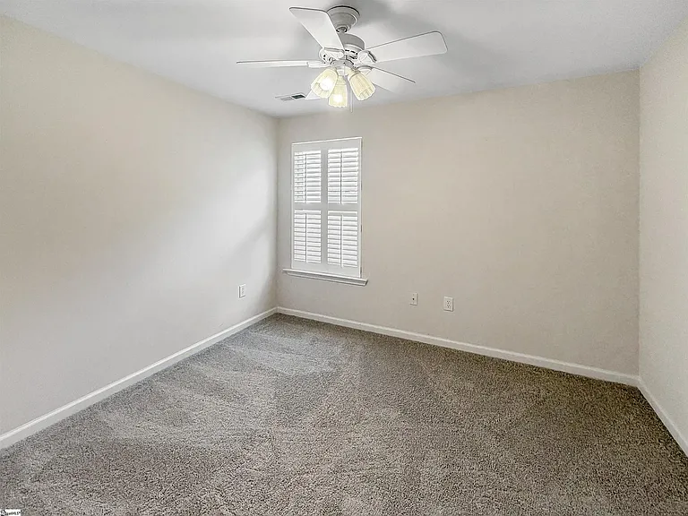 531 Glenlea Ln — Photo 10