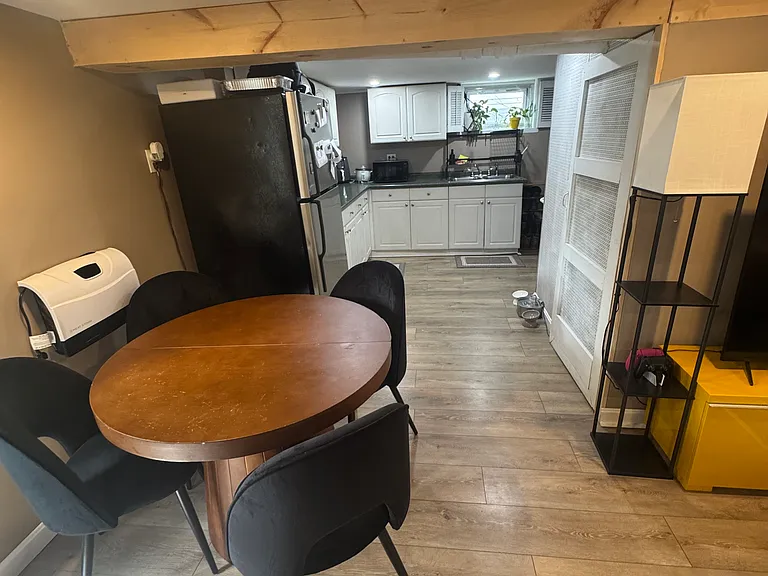 148 Summit St — Photo 7