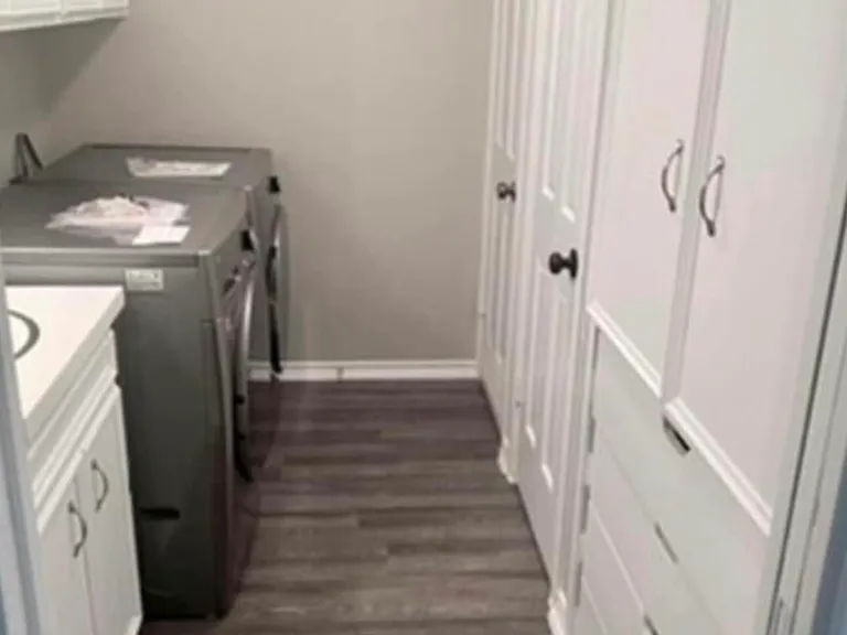 401 Lake Louise Ct — Photo 12