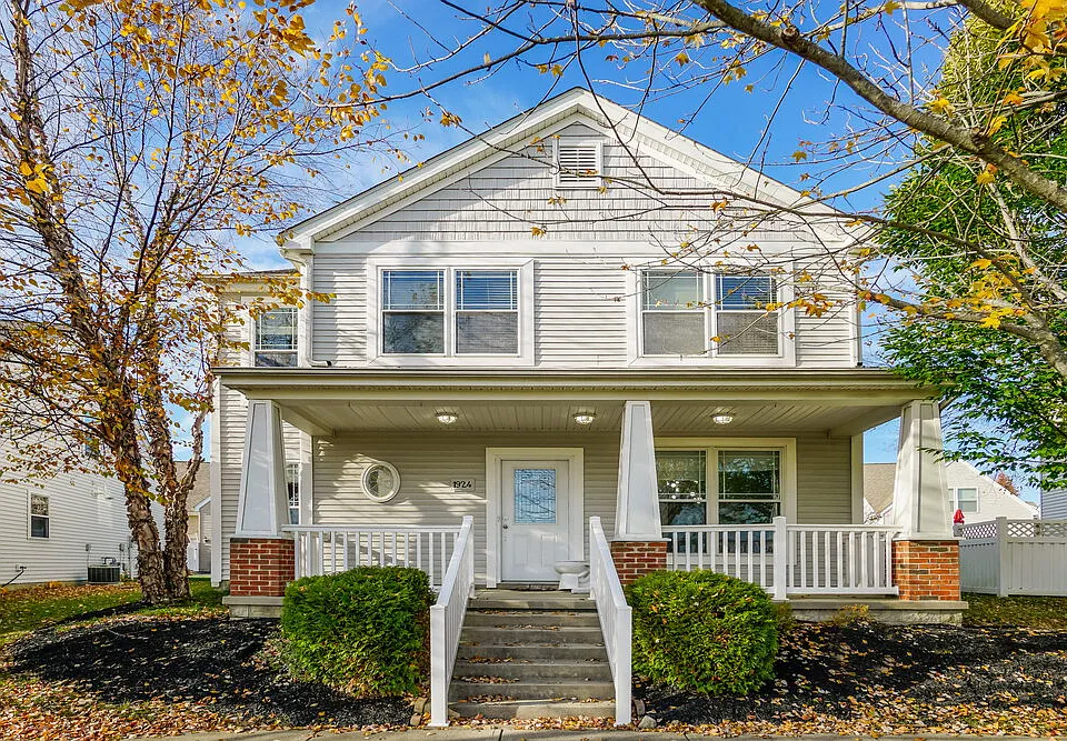 1924 Seaside Cir
