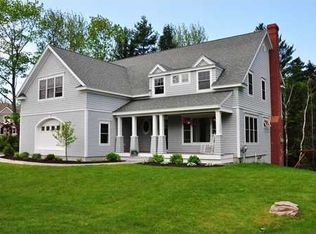 32 Cross Hill Rd, Cape Elizabeth, ME 04107