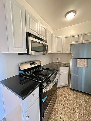 1st image of 11860 Metropolitan Ave APT 6D