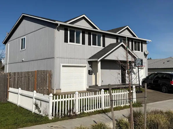 1139 2nd St NW, Salem, OR 97304