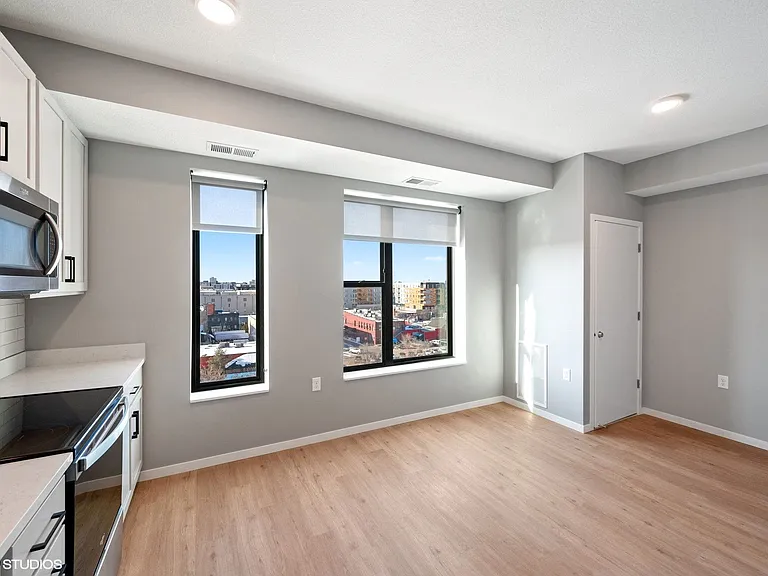 Lago Apartments — Photo 12