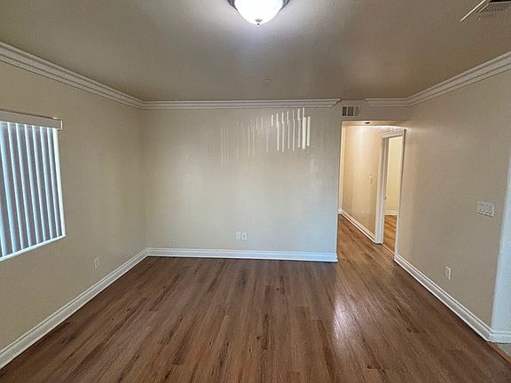 5th image of 1446 E 52nd St