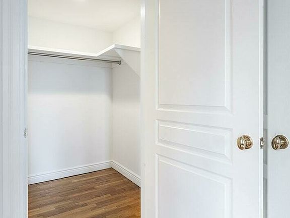 5th image of 15-17 Park Ave #302