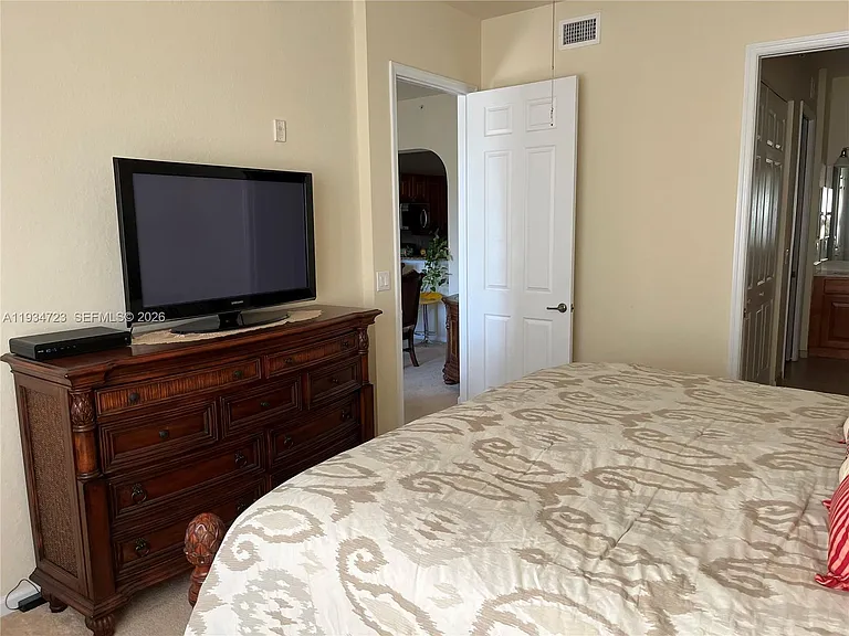 3500 Oaks Clubhouse Dr #308 — Photo 39