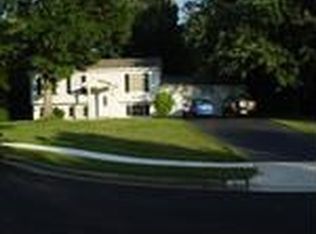 2803 Newnan Ridge Ct, Herndon, VA 20171