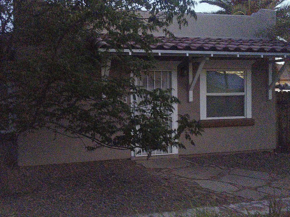 1st image of 1116 1/2 E 14th St