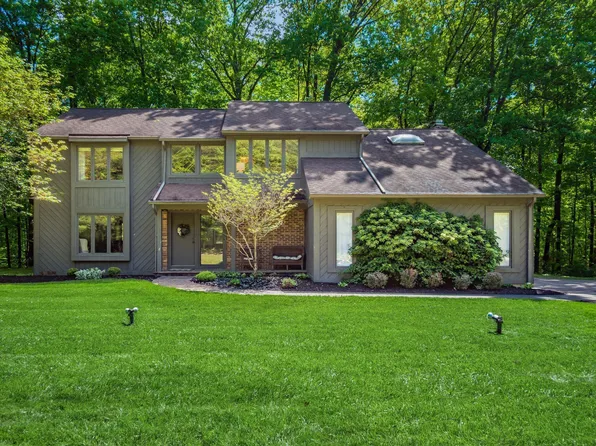 6621 Meadow Ln, Galena, OH 43021