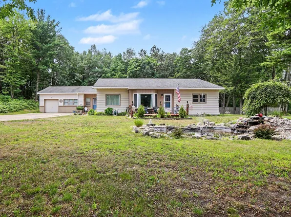 1985 N Jebavy Dr, Ludington, MI 49431