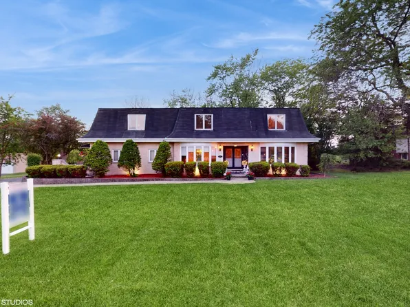 1129 86th St, Downers Grove, IL 60516