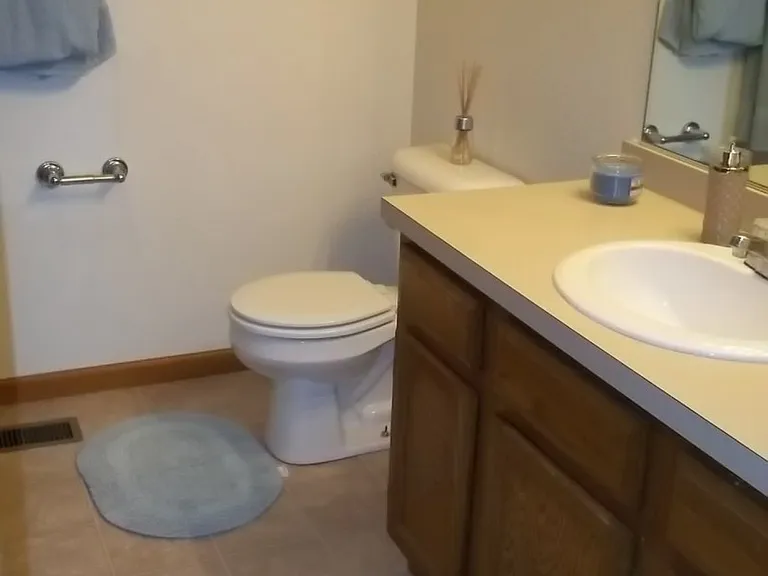 205 Stonewall Ct — Photo 7