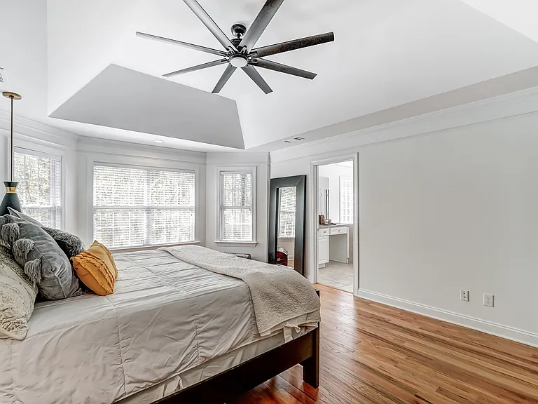1024 Patricians Ln — Photo 33