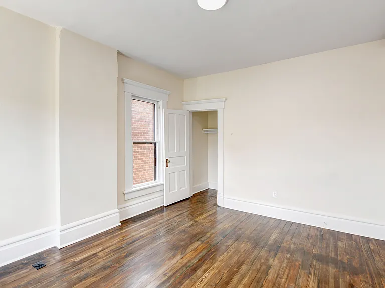 703 Franklin Ave — Photo 30