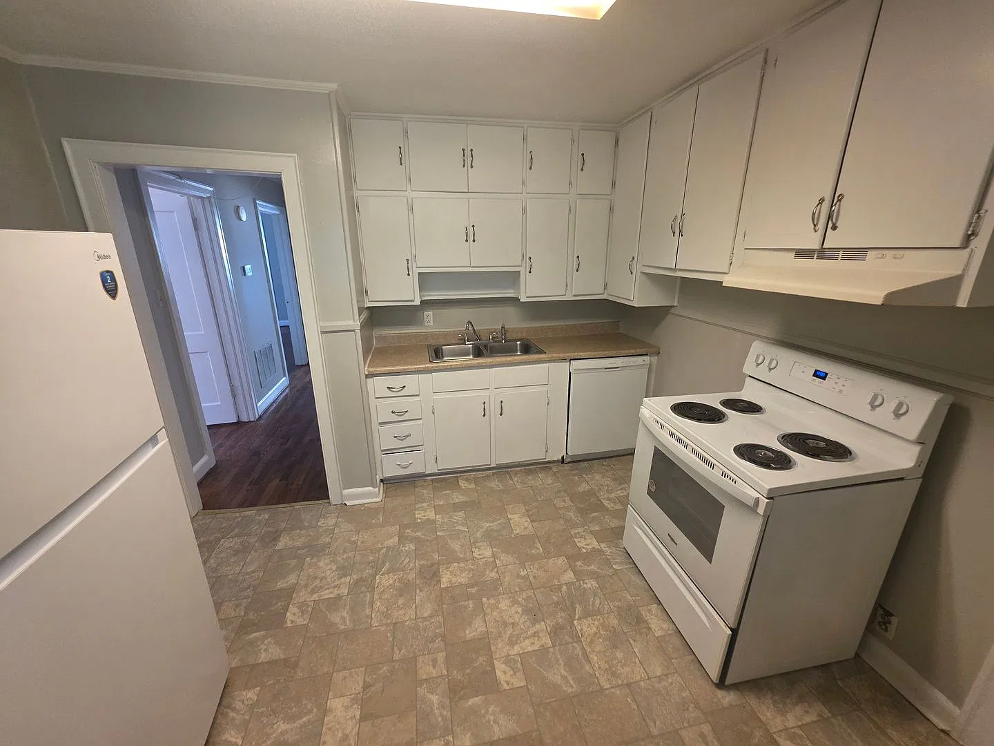 161 Edgewood Circle — Photo 3