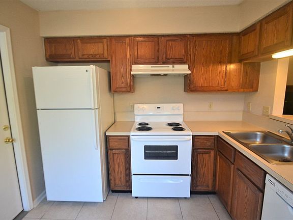 5th image of 576 James Wilson Cir