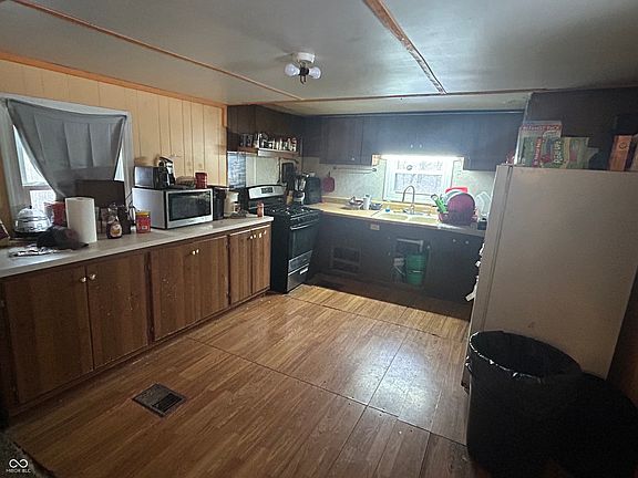 5th image of 10615 E Stanley Rd