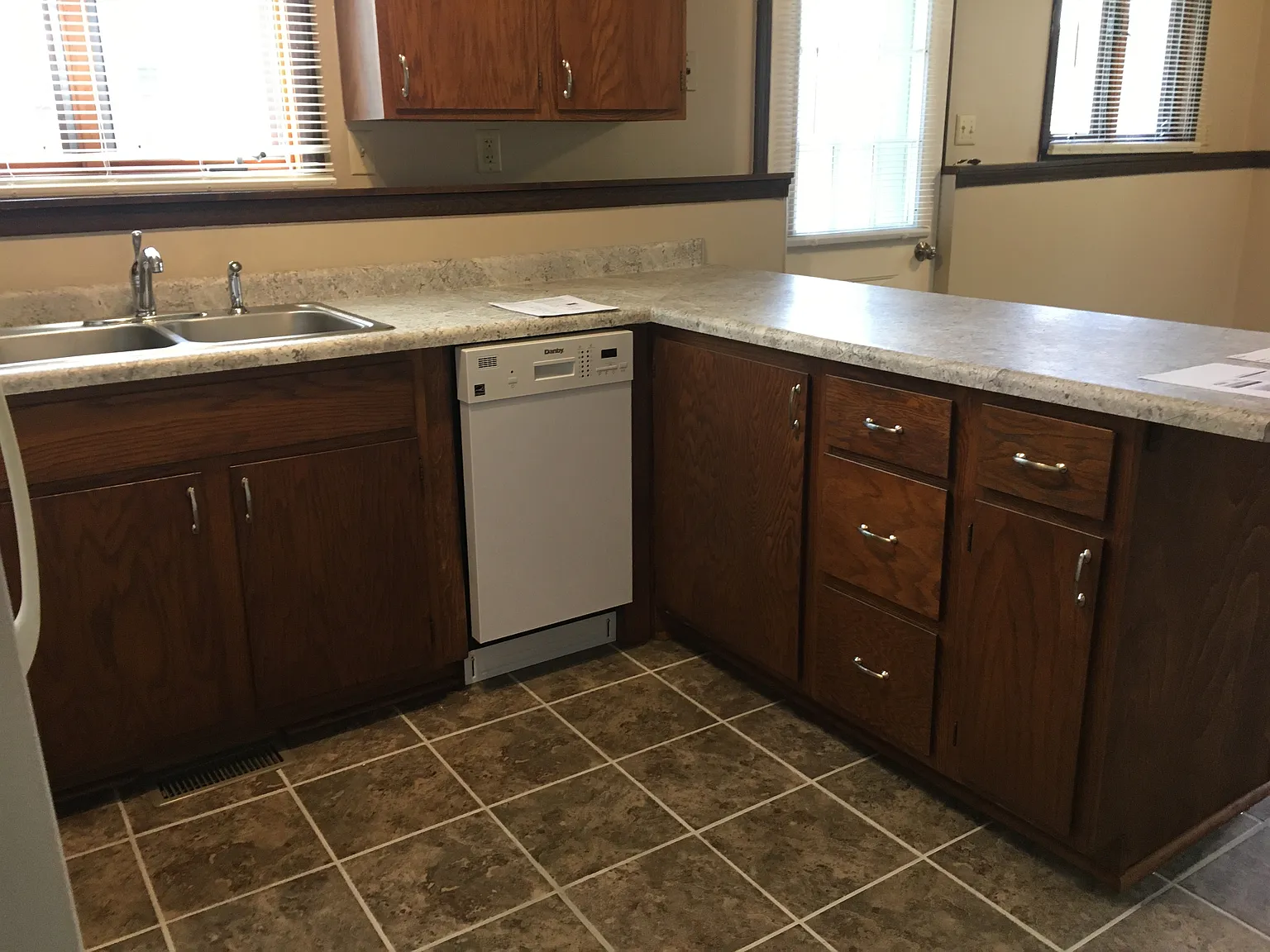 2 bed, 1150 sqft, $1,425 — Photo 4